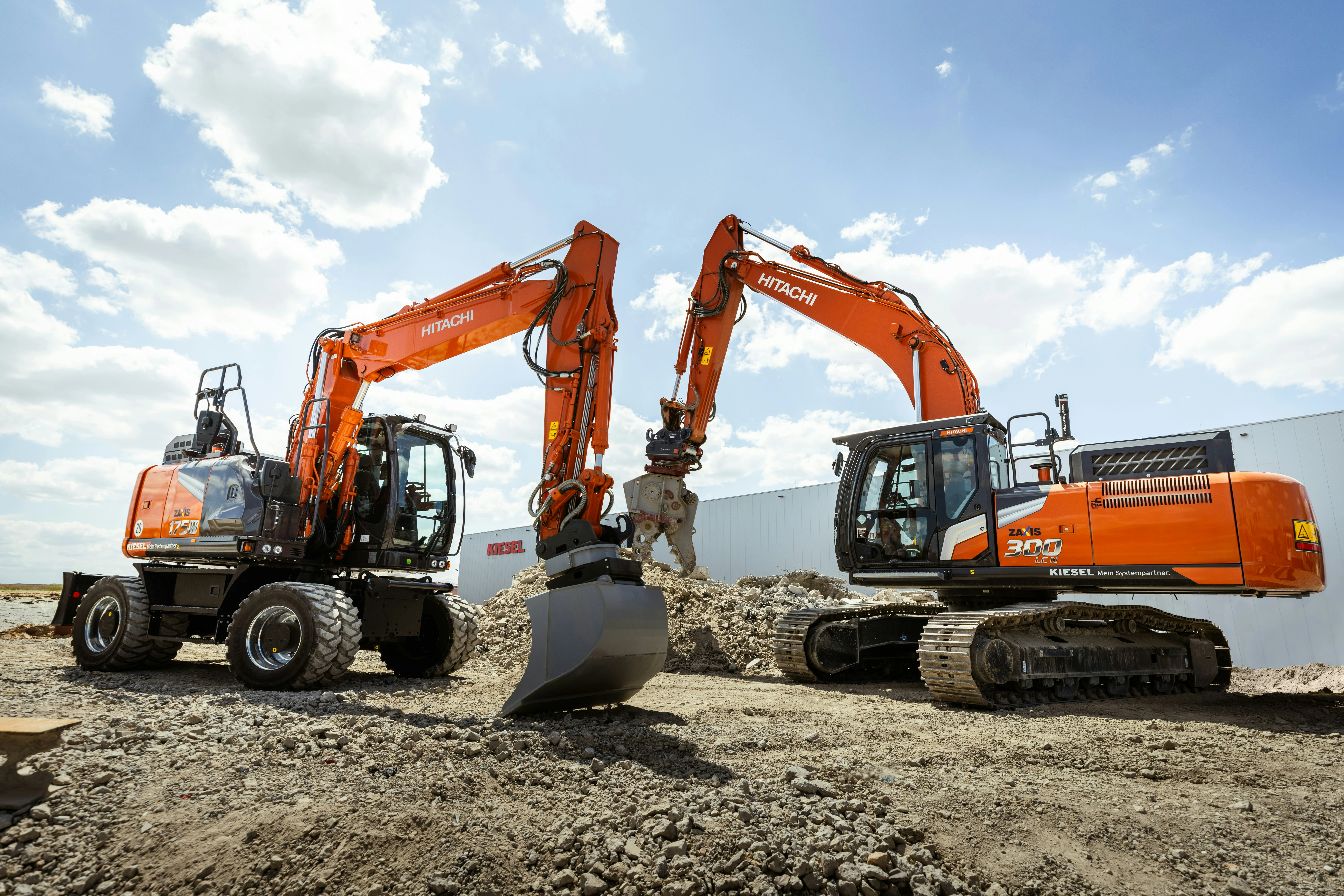 Tiefbau und Erdarbeiten mit Baumaschinen